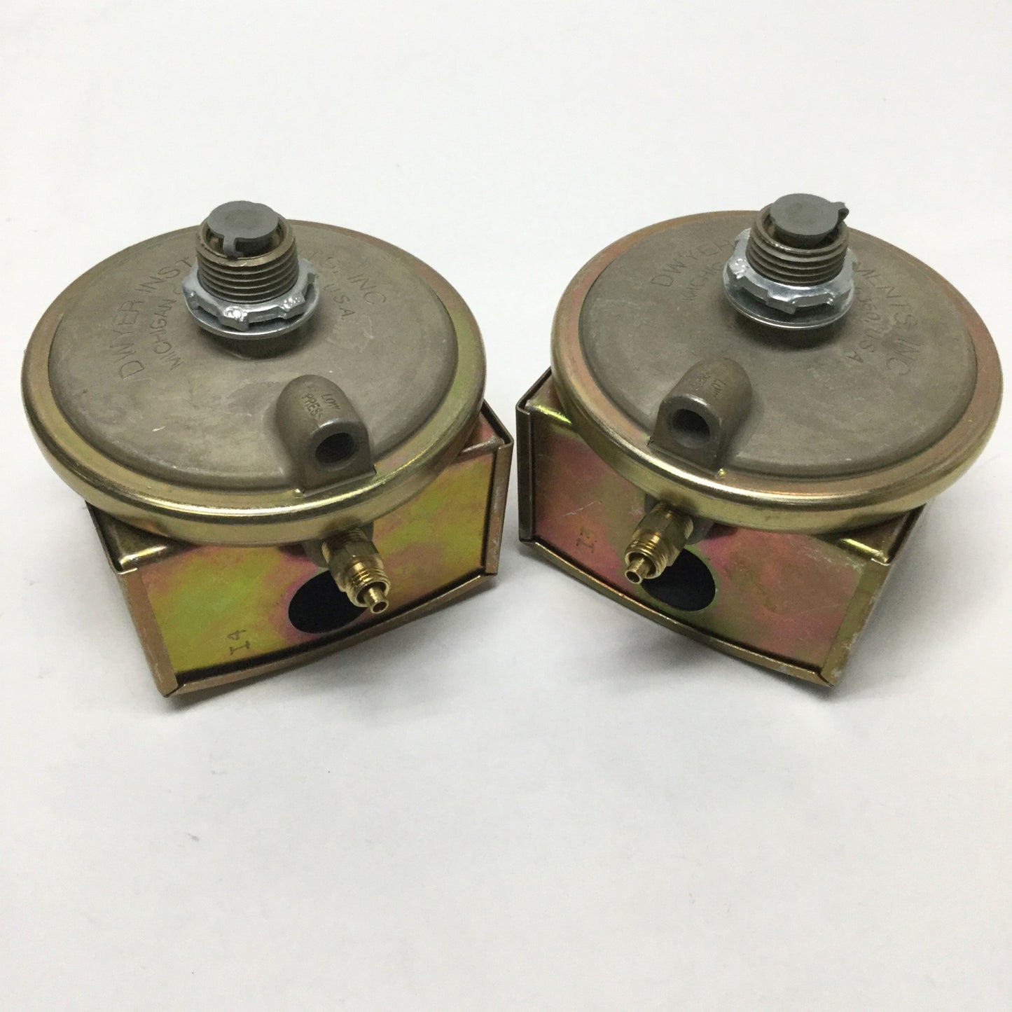 Used Lot of 2 Dwyer 1823-1 Differential Low Pressure Switch, 10psi Max, 125-480VAC