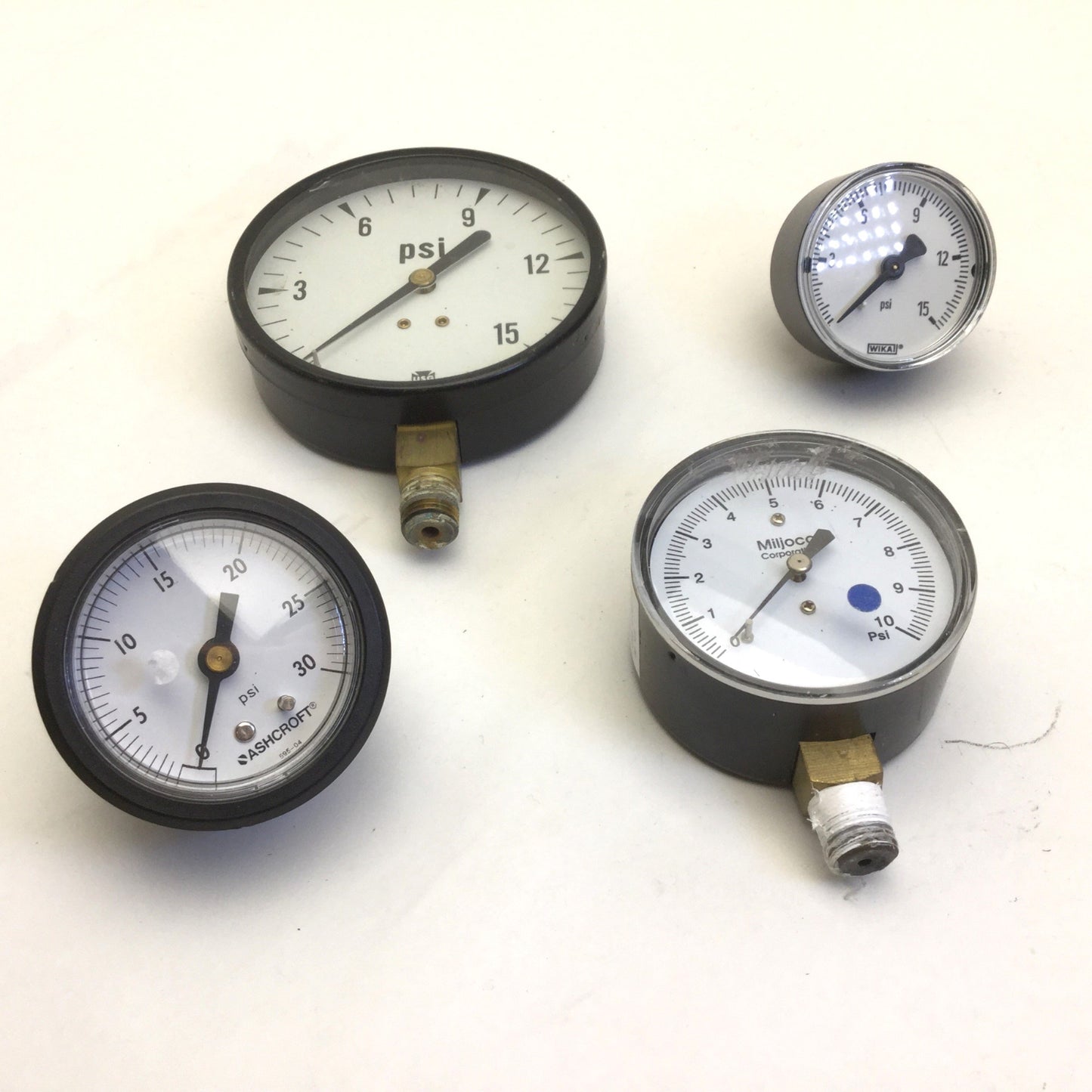 Used Lot of 4 Assorted Pneumatic Pressure Gauges 1/4" NPT, 10, 15, 15, 30PSI