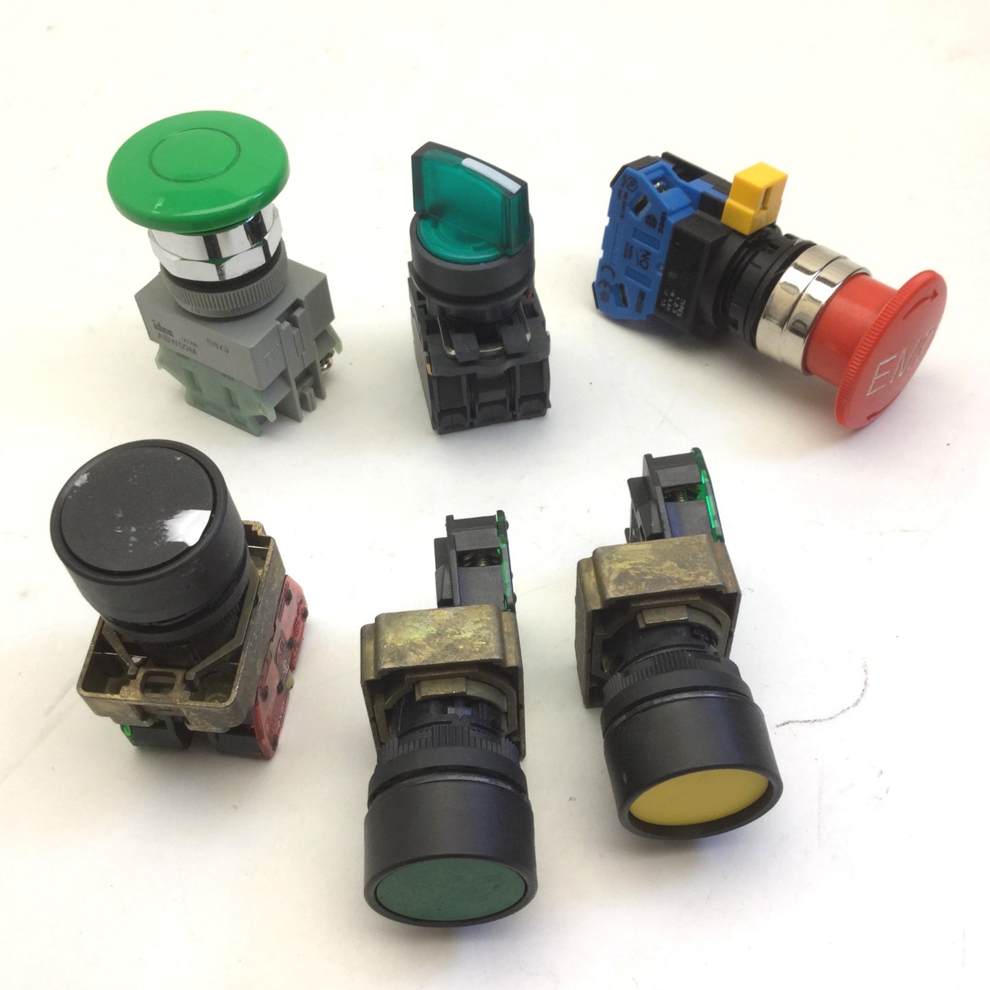 Used Lot of 6 Miscellaneous Pushbuttons/Selector Switch, See Pictures for Details