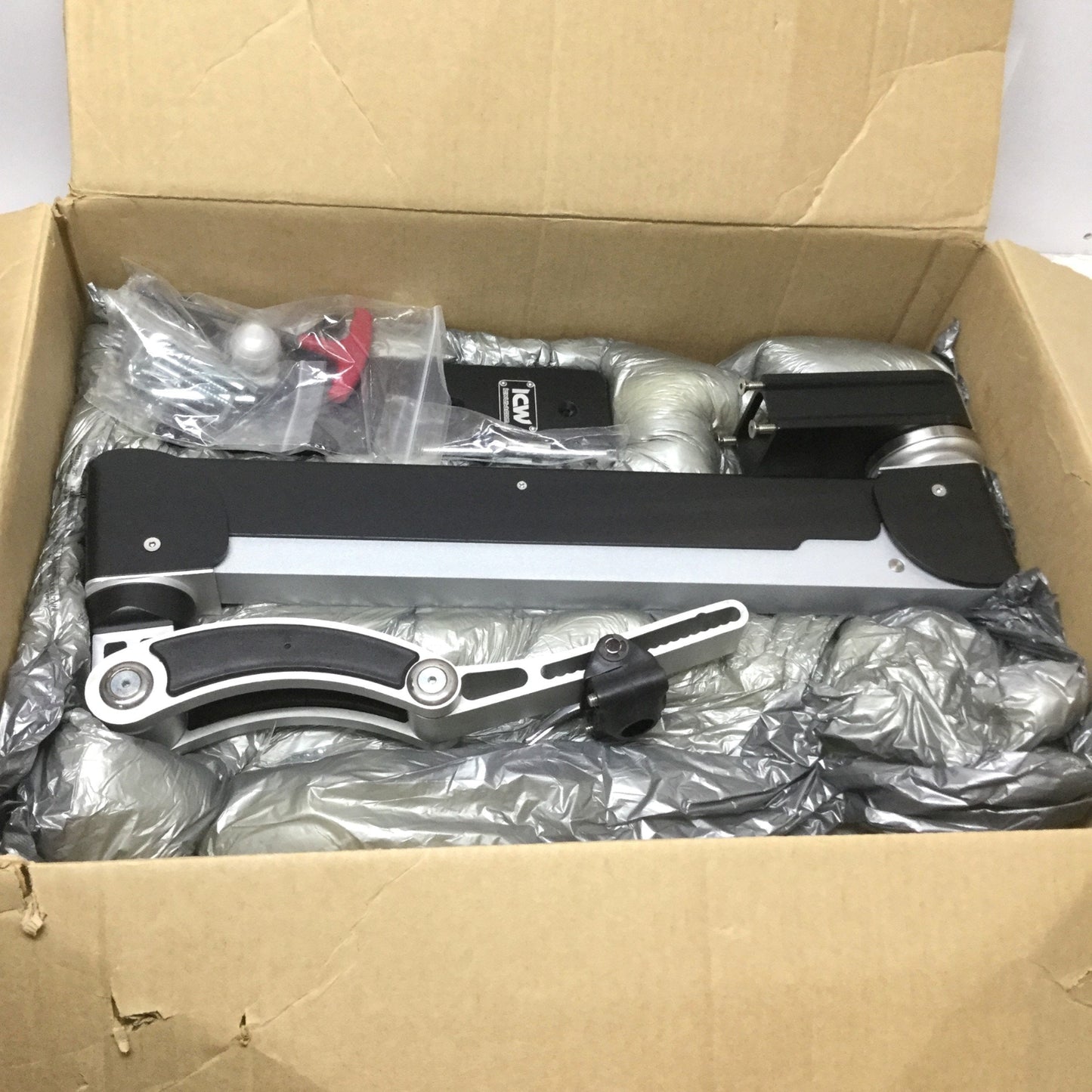 New Other ICW ELR5120 Elite T-Rex Adjuster Gas Spring Single-Arm Monitor Wall Mount 27"