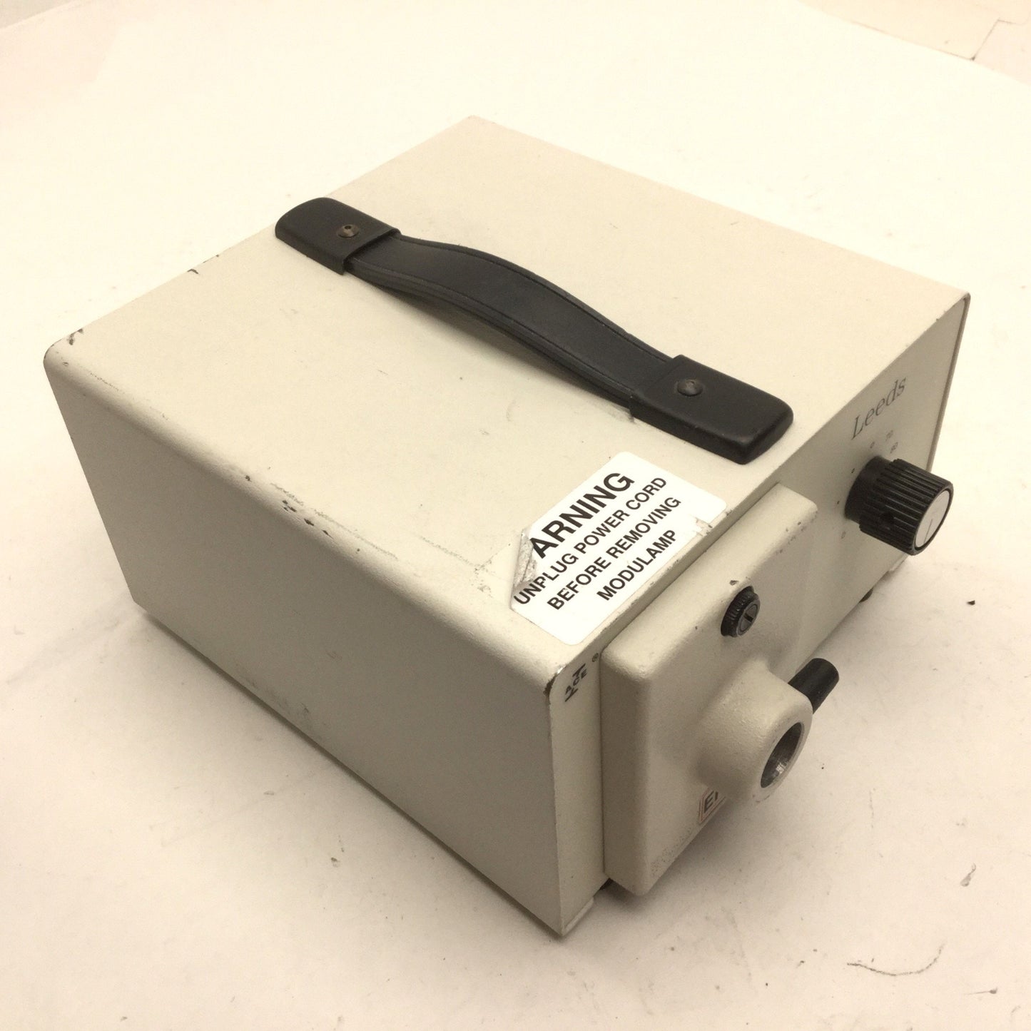 Used Leeds 20500./14 EKE Fiber Optic Light Source, Output: 150W, Input: 115-120V 3A