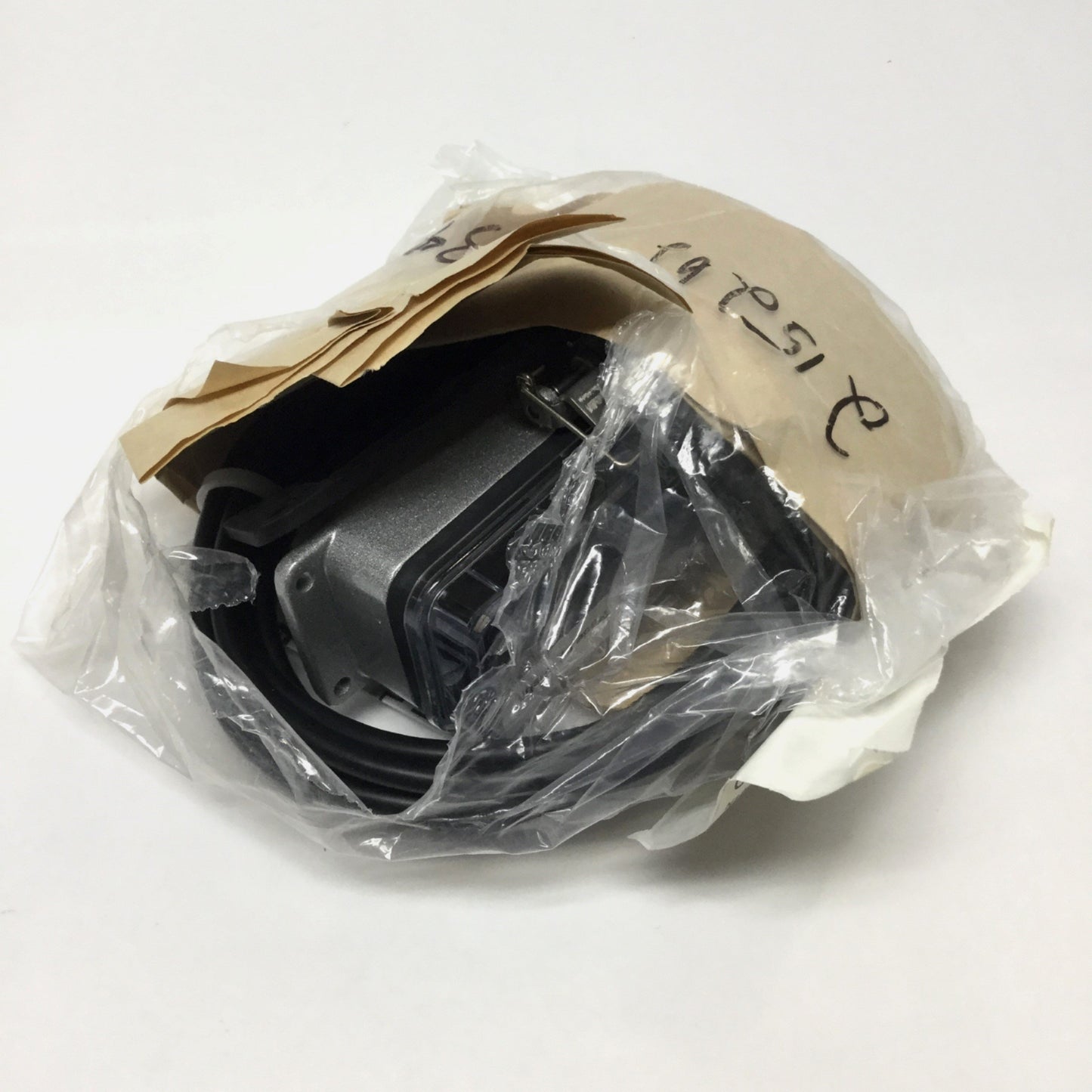 New – Open box Grace P-P1R2-H3R3 Enclosure Interface Panel Simplex Outlet Ethernet DB9 Serial