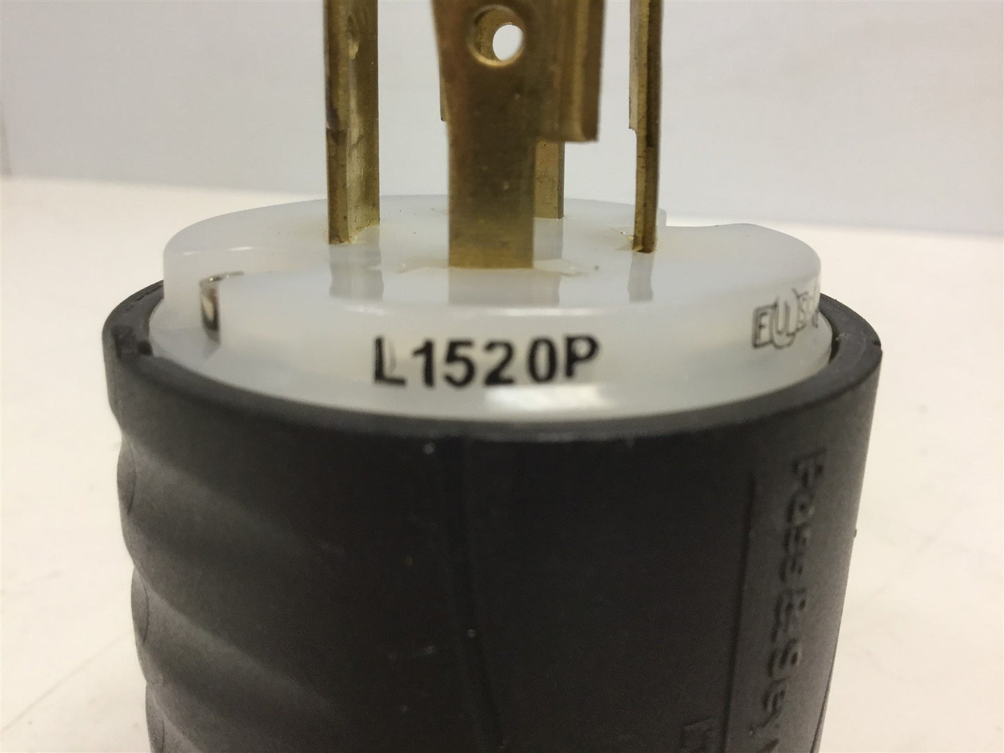 Used Pass & Seymour Legrand L1520P Male Connector Plug, Amperage: 20A, Voltage: 250V