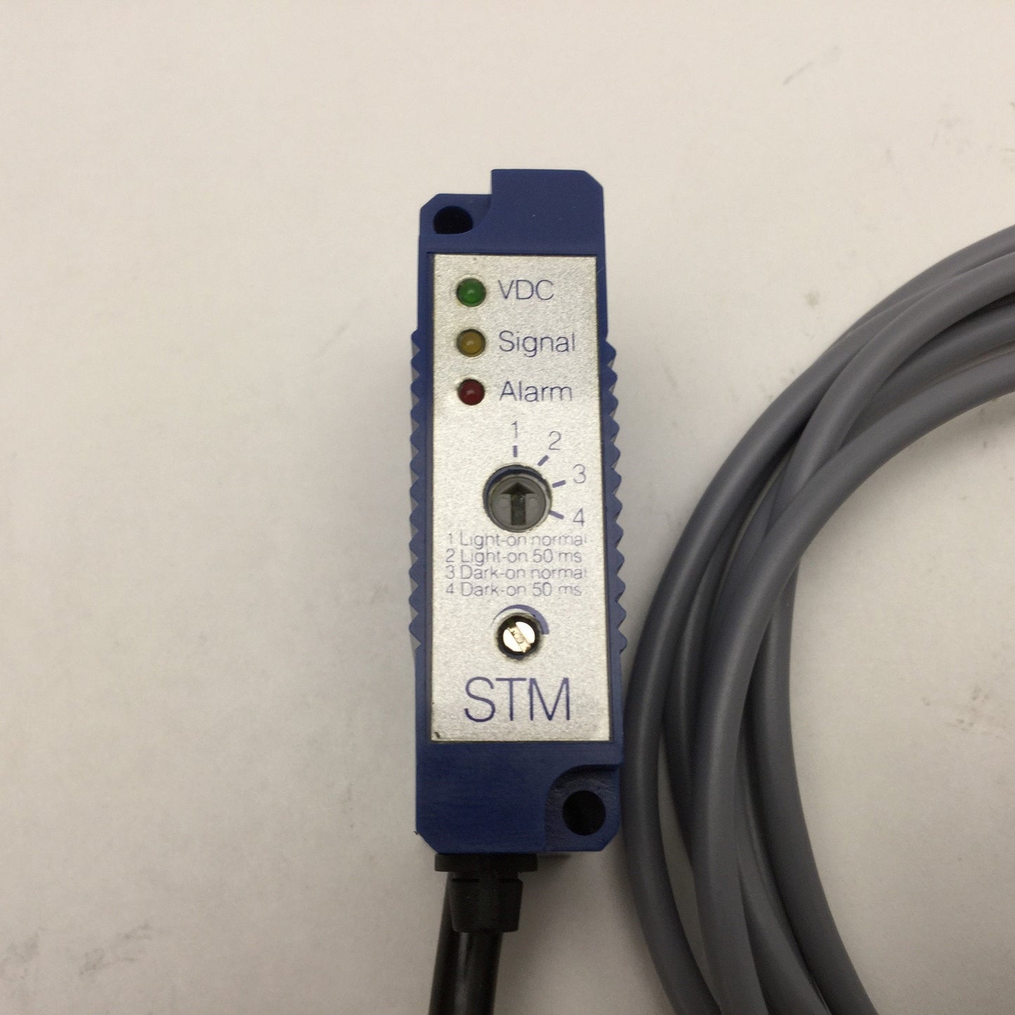 New STM V6BP-10 Adjustable Photoelectric Sensor Amplifier, 4-Wire, 10-30VDC, 200mA