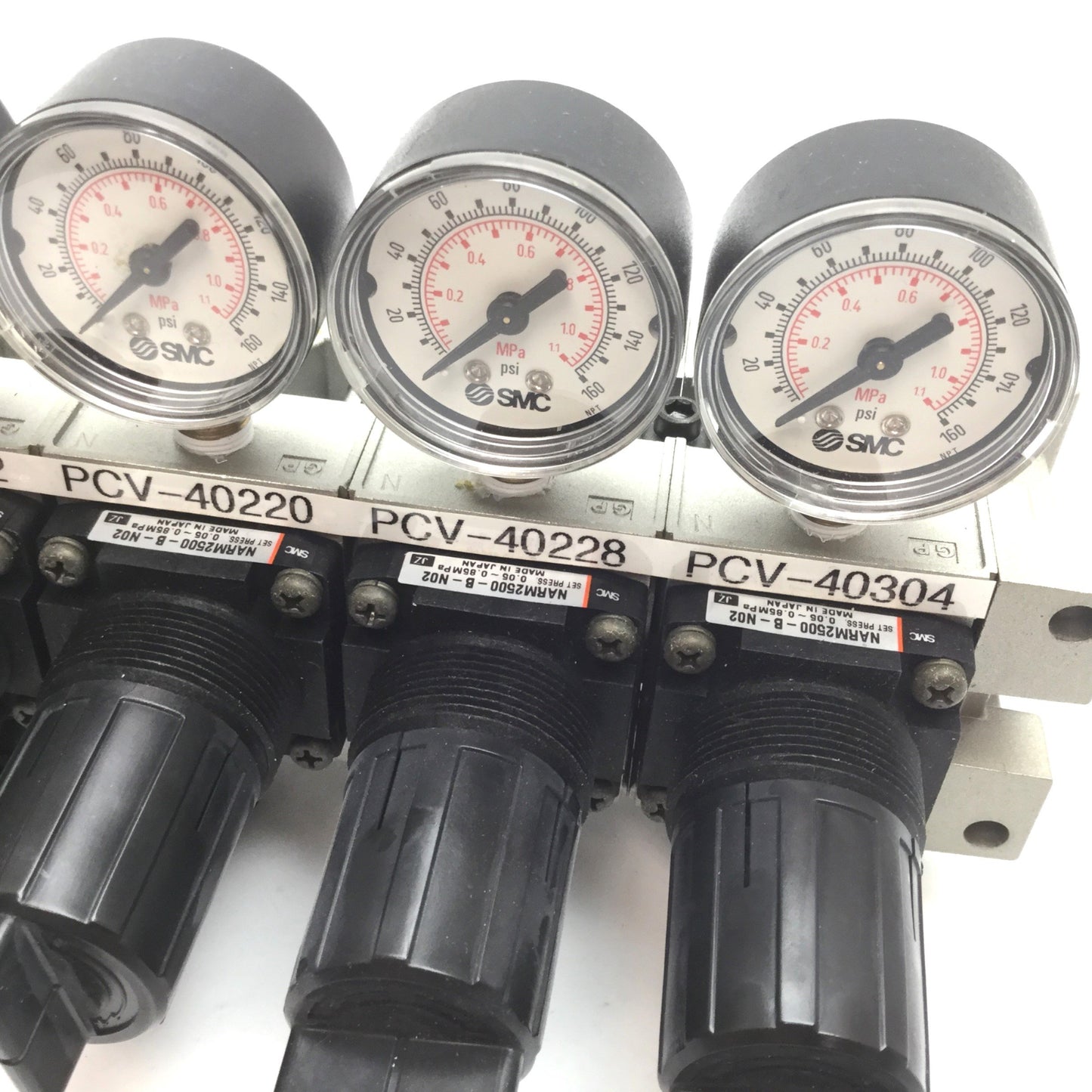 Used Manifold of 6 SMC NARM2500-B-N02 Regulator, Set Pressure: 0.05-0.85MPa, 1/4" NPT
