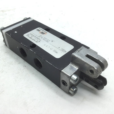 Used Aro E512LM-G Manual Pneumatic Valve 3 Pos 4 Way Momentary & Detent *Parts