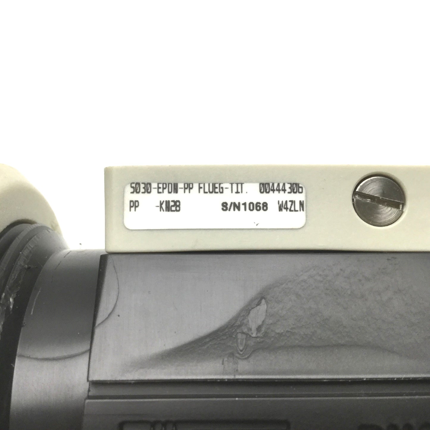 New – Open box Burkert S030-EPDM-PP-FLUEG-TIT Paddle Wheel Hall Effect Flow Sensor Fitting DN32