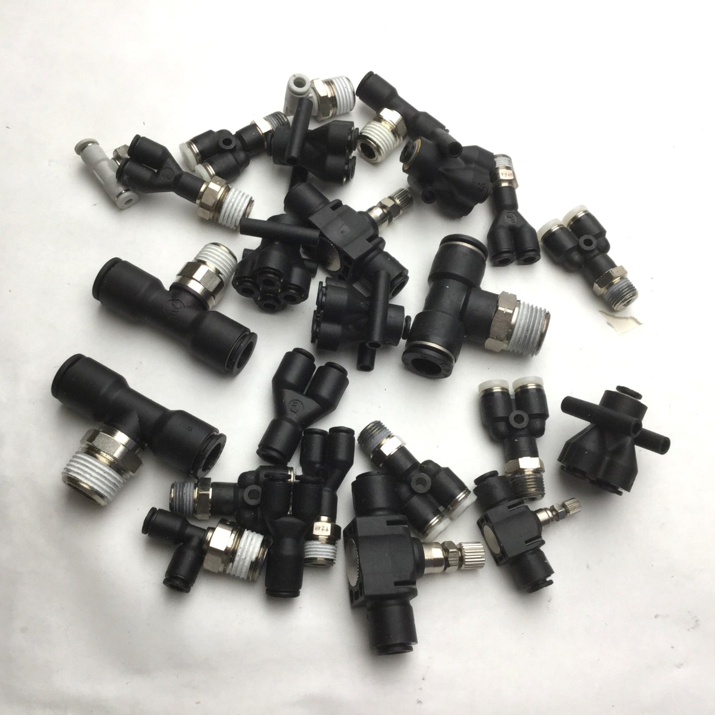 Used Lot of 25, Miscellaneous Assorted Fittings/Connectors, See Pictures for Details