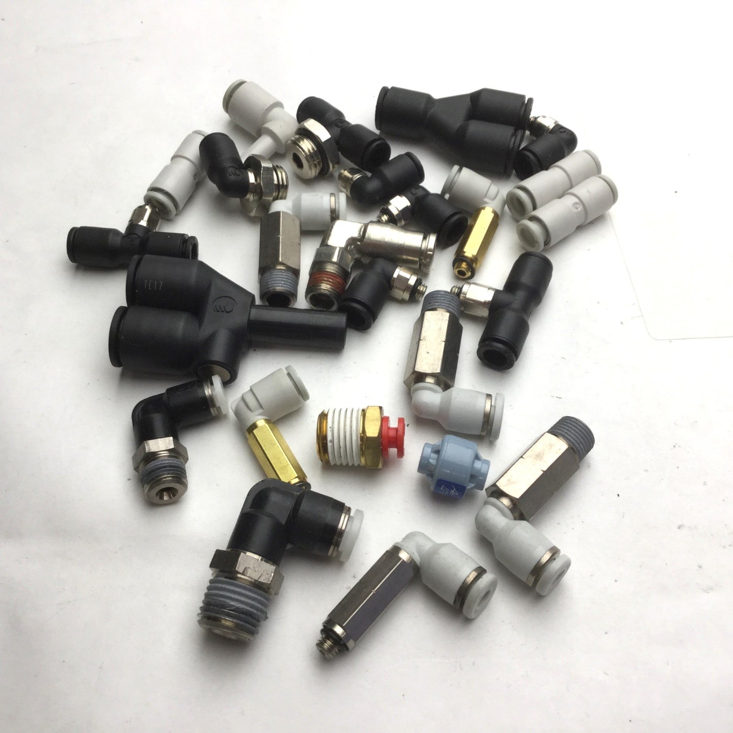 Used Lot of 25, Miscellaneous Assorted Connectors & Fittings, See Pics for Details