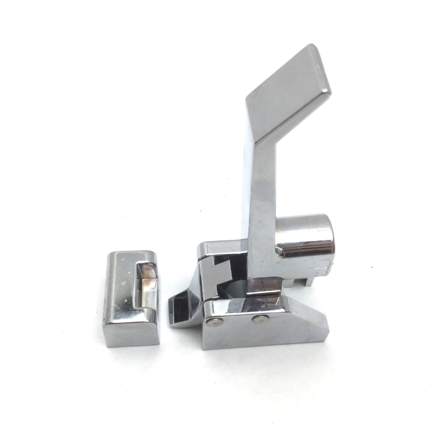 Used Southco A7-10-301-30 Over Center Draw Latch, Chrome Plated Zinc Alloy, W/ Keeper