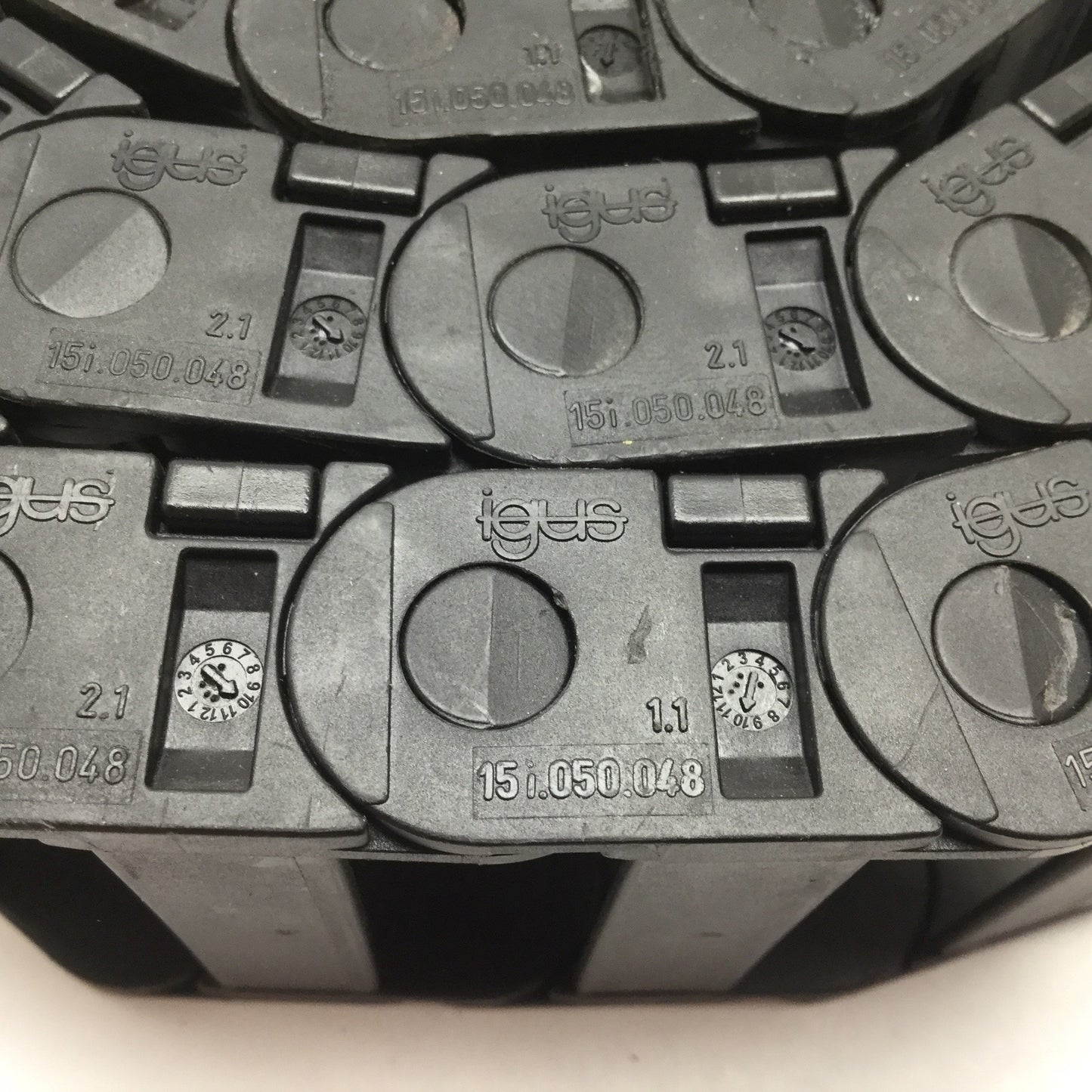 Used Igus B15i-050-048 Energy Chain, Bend Radius: 48mm Inner Width: 50mm Length: 48"