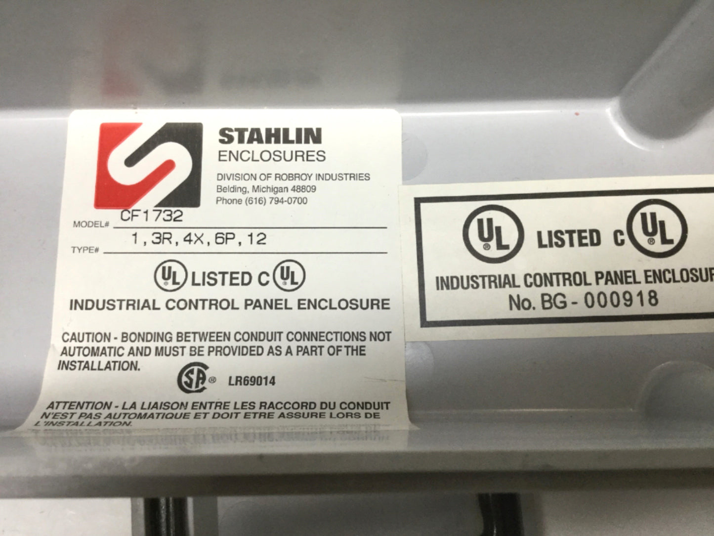 Used Stahlin CF1732 Pushbutton Control Enclosure 17" x 3" x 2" w/ Vertical Mount Post