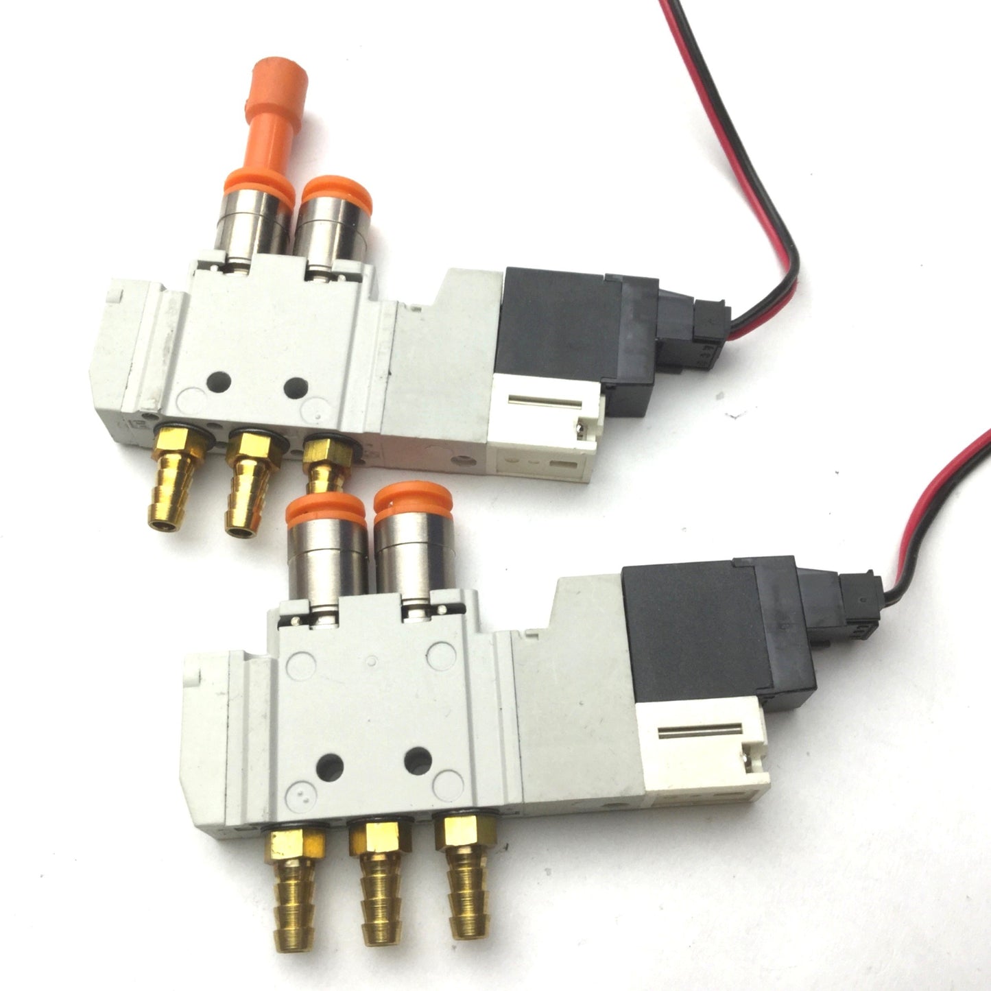 Used Lot of 2 SMC VQZ1120H-5L-N7 Pneumatic Solenoid Valve, 0.1-0.8MPa (14-116PSI)