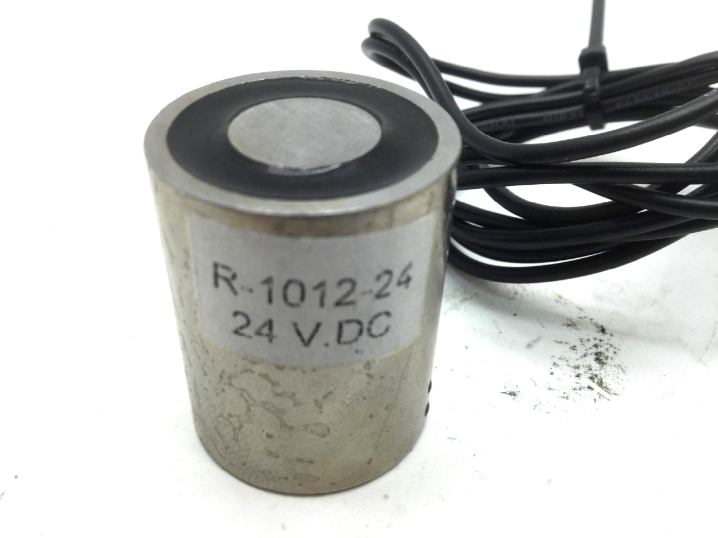 Used Magnetech R-1012-24 DC Round Lifting Electric Magnet 24VDC 32 lbs D: 1"