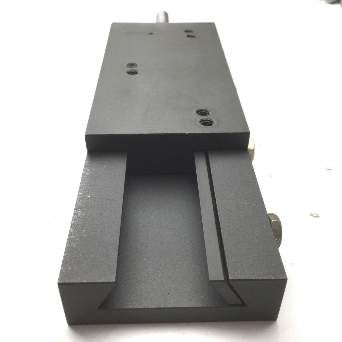 Used Precision Dovetail Linear Positioner 4"x 2" Stage, 2.25" Travel, Ø5/16" Shaft