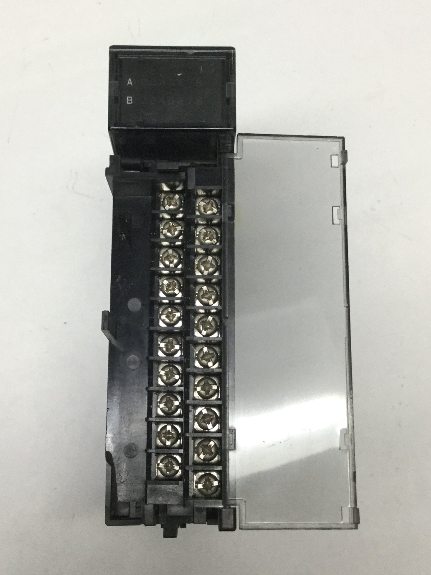 Used GE Fanuc IC693MDL640B Series 90-30 Input Module, 24VDC 16-Point Positive Logic