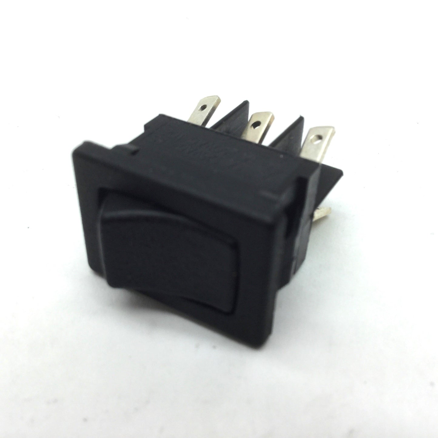 New – Open box Lot of 15 C&K DM21J12S205Q Rocker Switches, ON-ON DPDT, 3A 120VAC DM Series