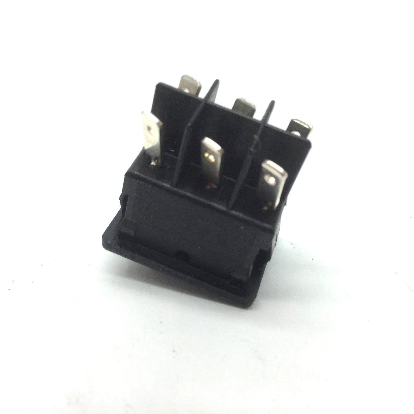 New – Open box Lot of 15 C&K DM21J12S205Q Rocker Switches, ON-ON DPDT, 3A 120VAC DM Series