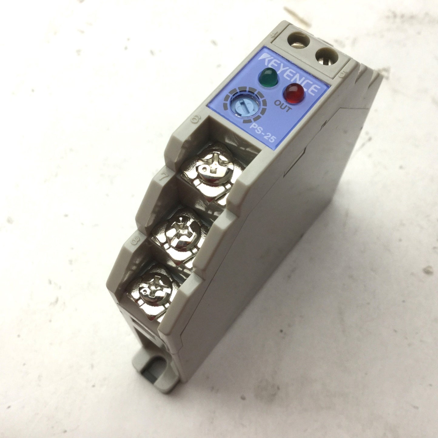 New Keyence PS-25 Photoelectric Switch, Voltage: 12-24VDC, Light / Dark Mode