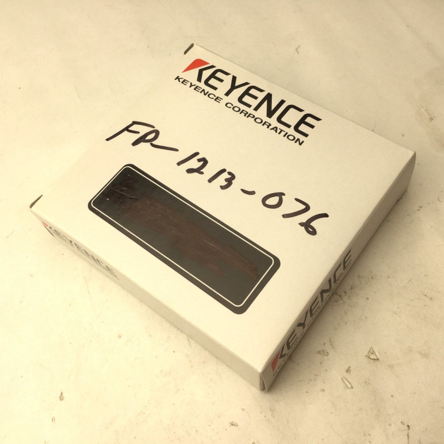 New Keyence PS-25 Photoelectric Switch, Voltage: 12-24VDC, Light / Dark Mode