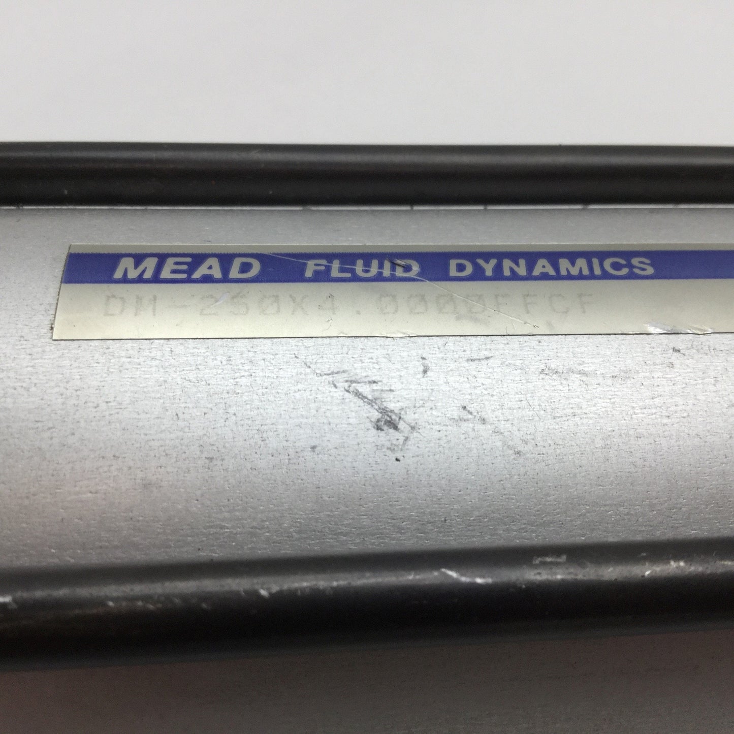Used Mead DM-250X4.0000FFCF Pneumatic Cylinder, Bore 2.5", Stroke 4", Ports 1/4" NPT