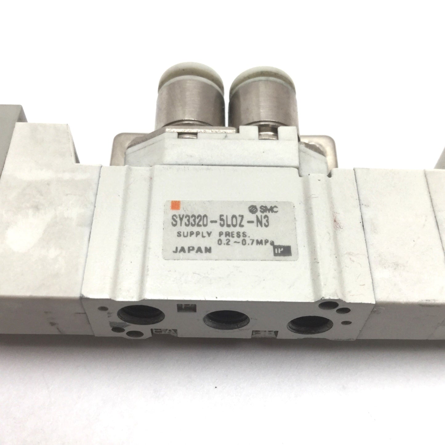 Used SMC SY3320-5LOZ-N3 Solenoid Valve, 3-Position 5-Port, 24VDC, 0.2-0.7MPa, M5x0.8