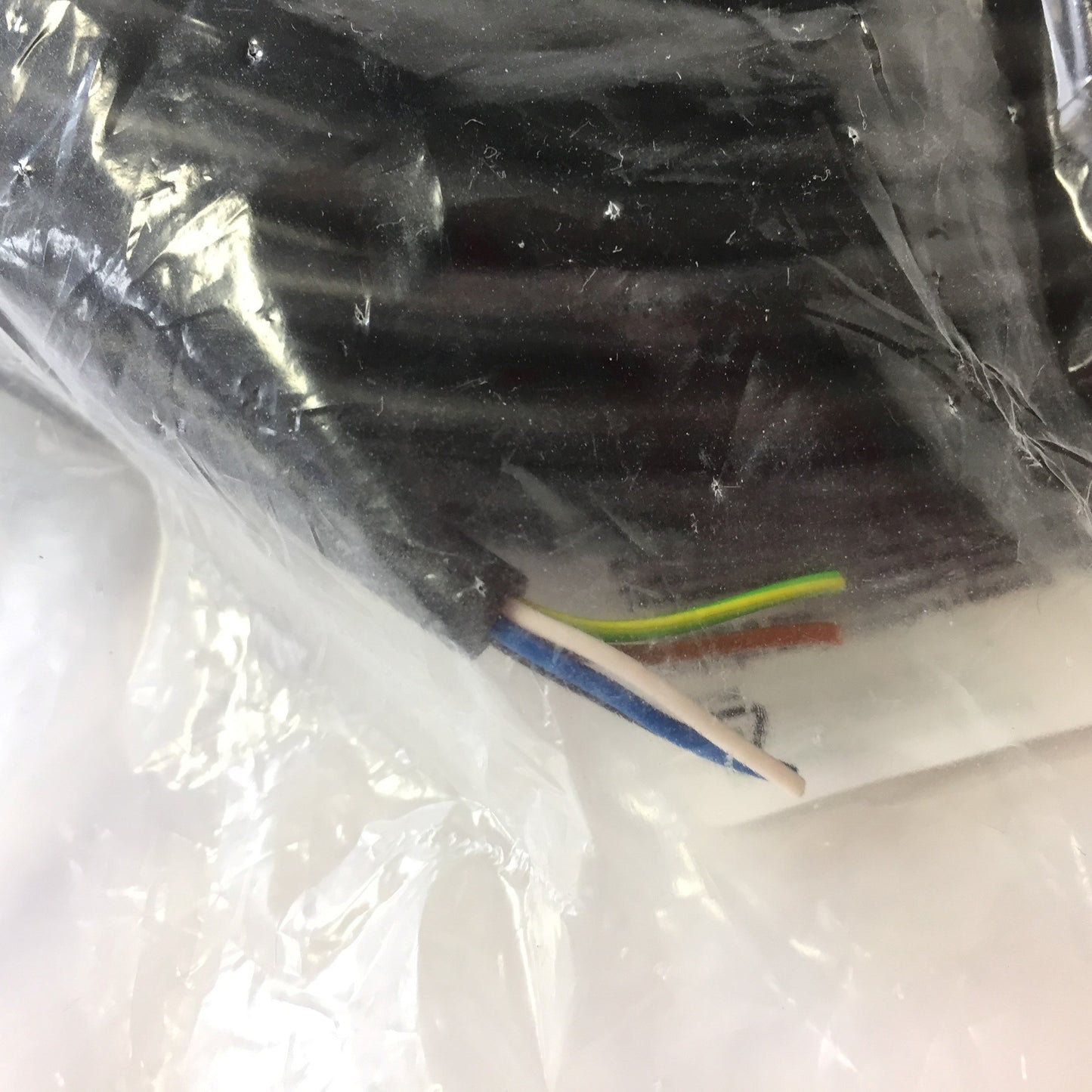 New Murr Elektronik 7000-12361-6251500 Cable Cordset M12 Female 90 Deg 125VAC 4A 15M