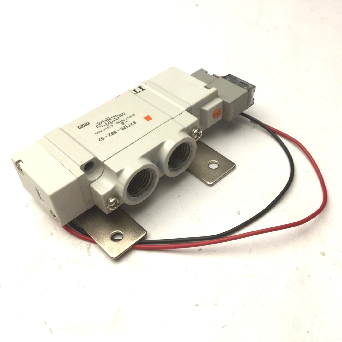 New – Open box SMC SY7120-5GZ-02-S Solenoid Valve, 2-Position 5-Ports, Voltage: 24VDC