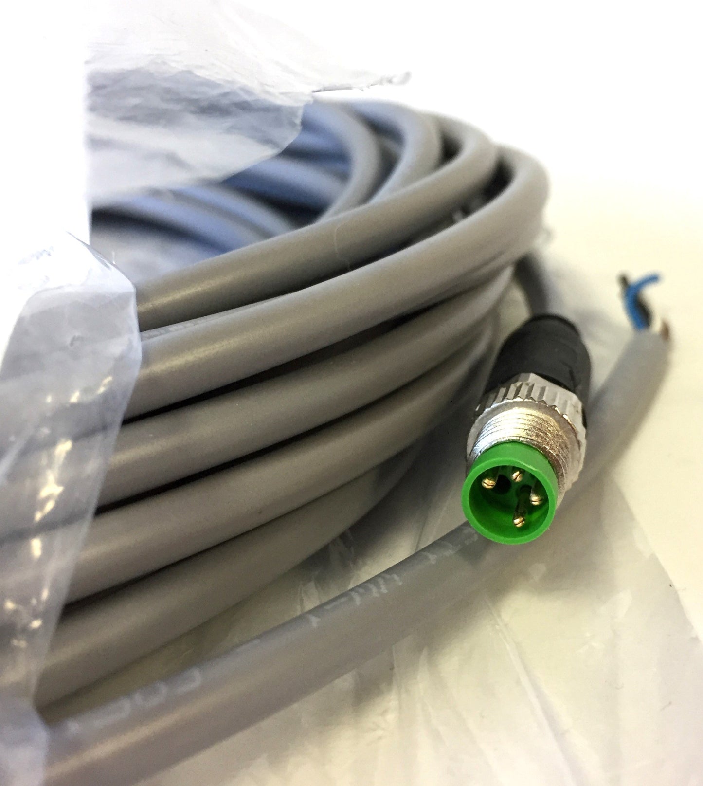 New – Open box Lot of 3 Murr Elektronik 7000-08011-2111000 Cable M8 Male Connector Straight 10M