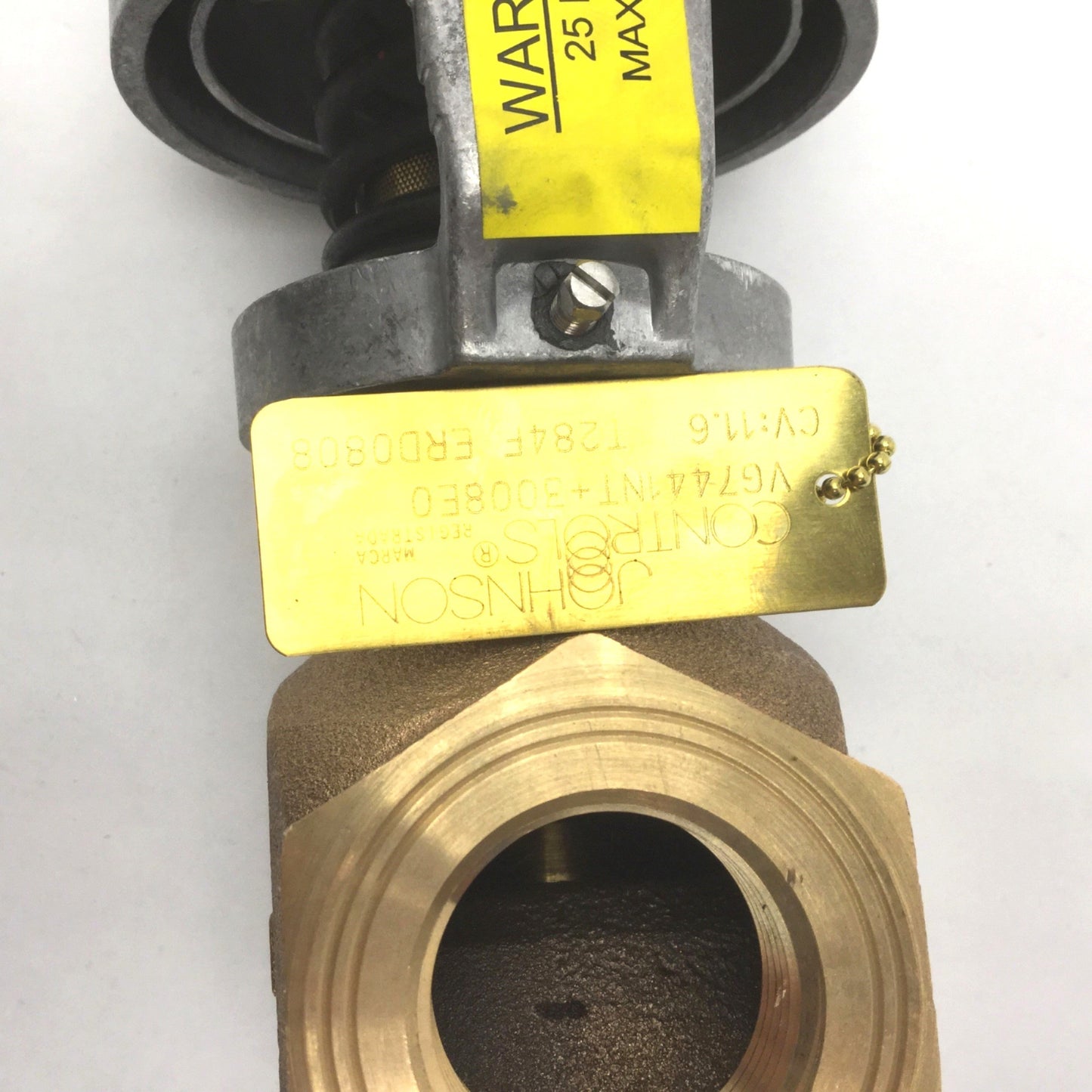 New – Open box Johnson Controls V-3000-8011 Pneumatic Valve Actuator w/Bronze PN16 ANSI 250