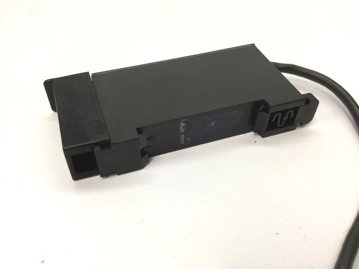 Used Banner D12SN6FPQ Fiber Optic Sensor, Voltage: 10-30VDC, Output: NPN 150mA
