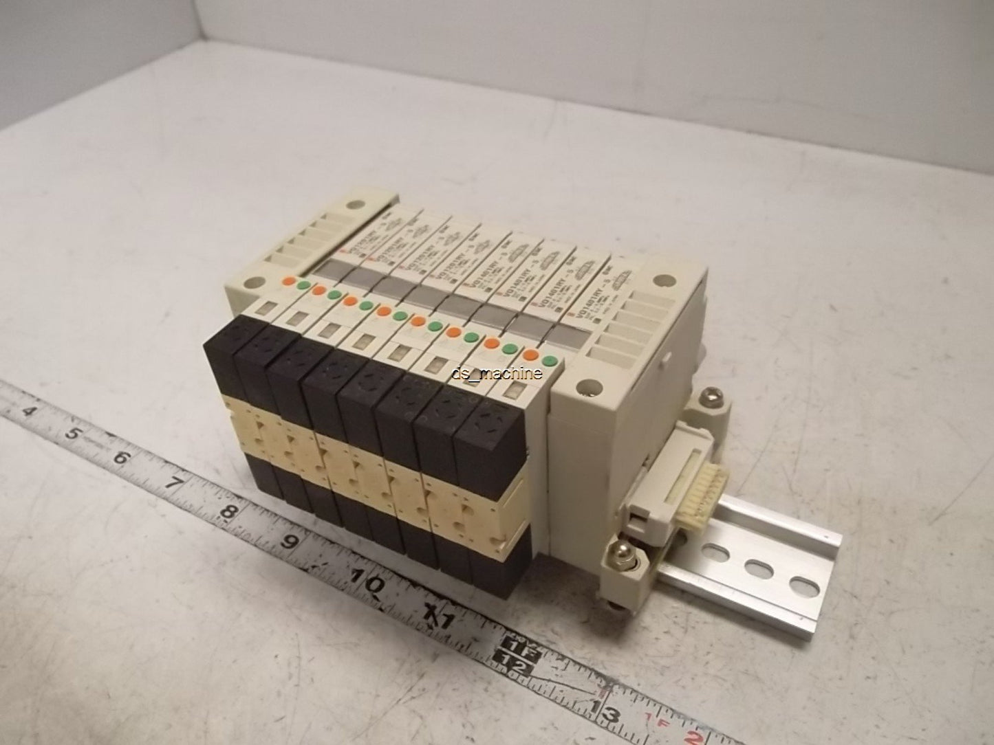 Used SMC Bank of 8 Valves (4) VQ1201RY-5, (4) VQ1401RY-5