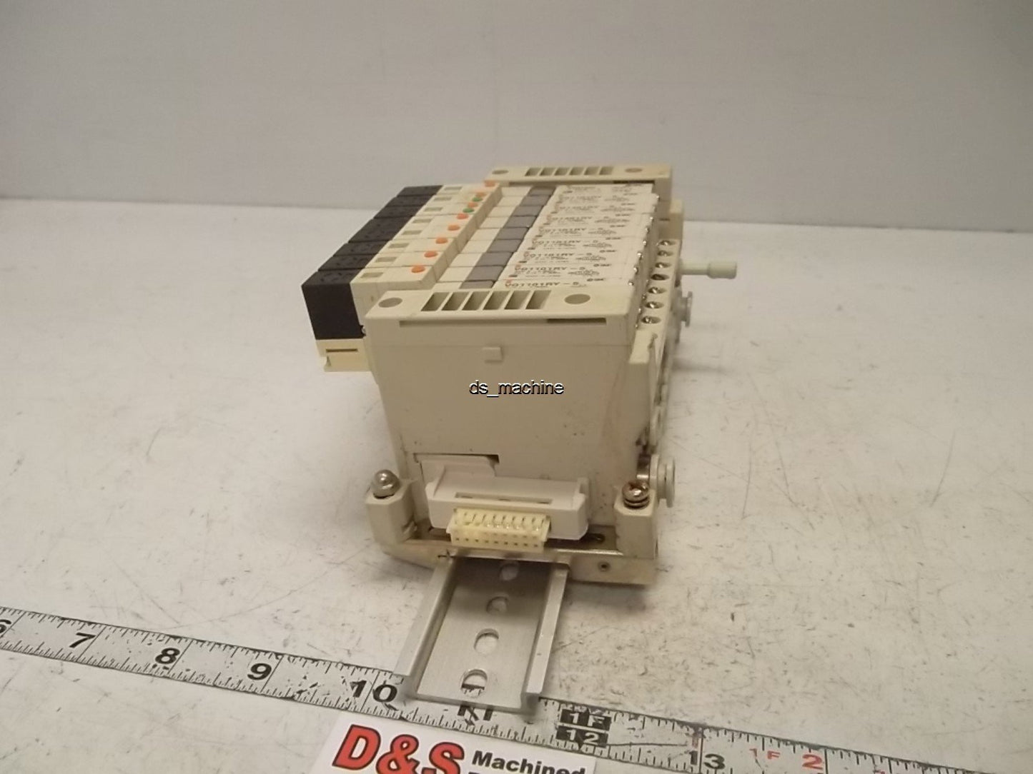 Used SMC Bank of 9 Valves (6) VQ1101RY-5, (2) VQ1401RY-5