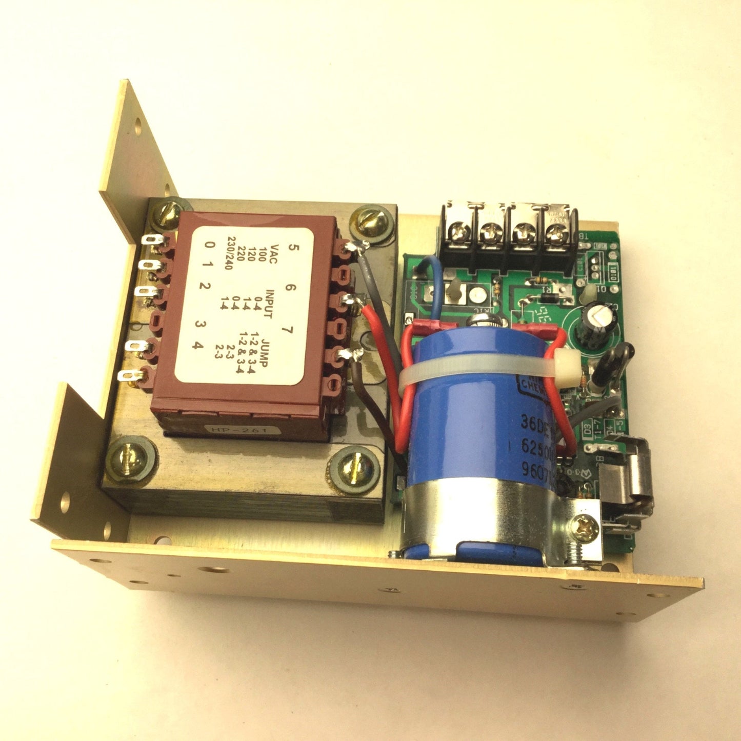 New – Open box Deltron W109B Power Supply, Input: 100/120/220/230/240VAC, Output: 15V, 3A