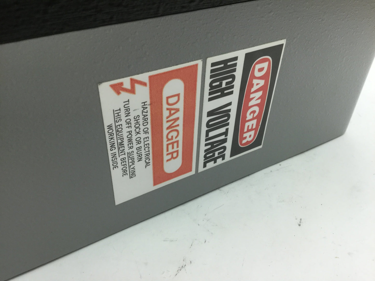 Used Hoffman Cast Aluminum HMI Enclosure Hinged In 12"x7"x4" Out 14"x6"x10"