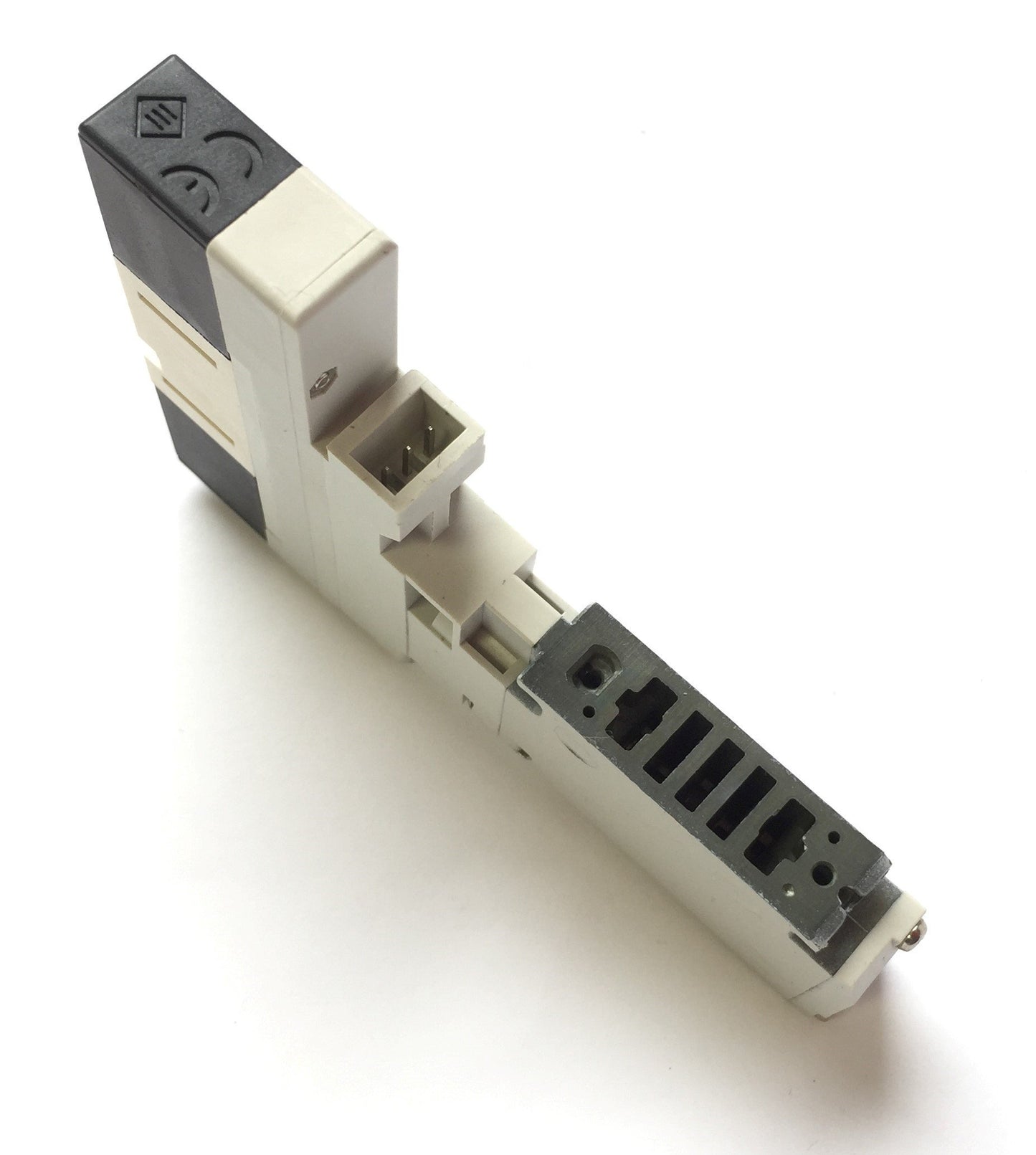 New – Open box Lot of 3 SMC VQC1400-5 Pneumatic 5-Port Solenoid Valve, 3-Position, 24VDC Coil