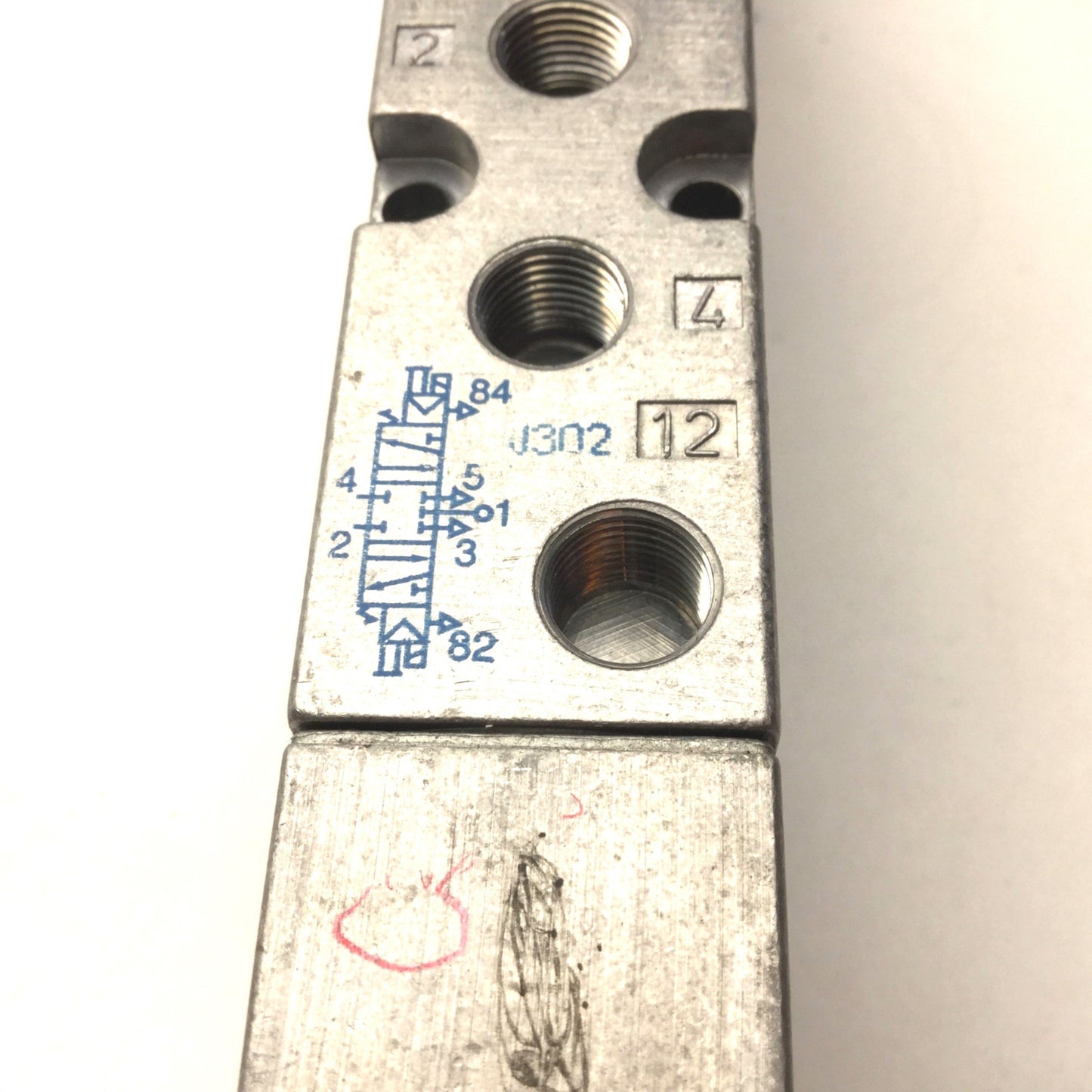 Used Festo MVH-5/3G-1/8-B Solenoid Valve, 20.4-26.4VDC, 3-Position 5-Port