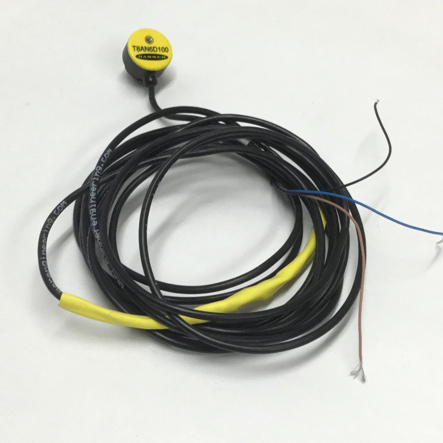 Used Banner T8AN6D100 Barrel Mount Sensor Proximity Diffuse 100mm Range, NPN 10-30VDC