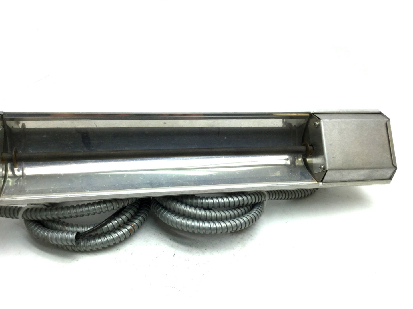 Used Watlow Raymax 1525 Panel Heater Voltage: 120V 650 Watts Length: 20"