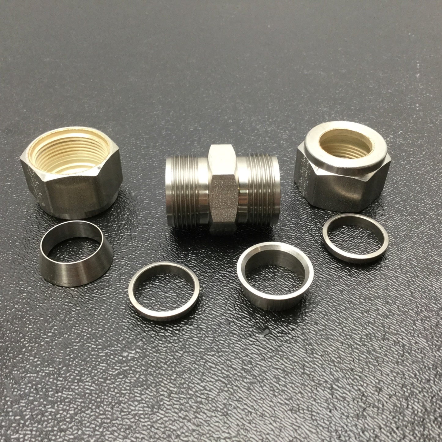 New Tylok SS-10-DU 5/8" Stainless Steel Dual Ferrule Compression Fitting Tube Union