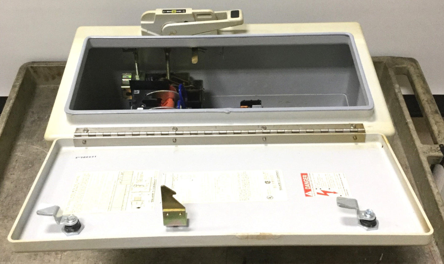 Used Square D H-363DF Disconnect Switch, Amps: 100, 600VAC, 250VDC, Type 4X Enclosure