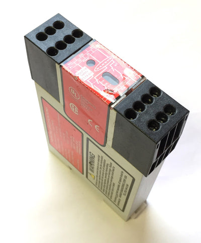 Used Banner ES-FA-9AA Emergency E-Stop Safety Relay Module 24VAC/DC, 3 N/O Contacts
