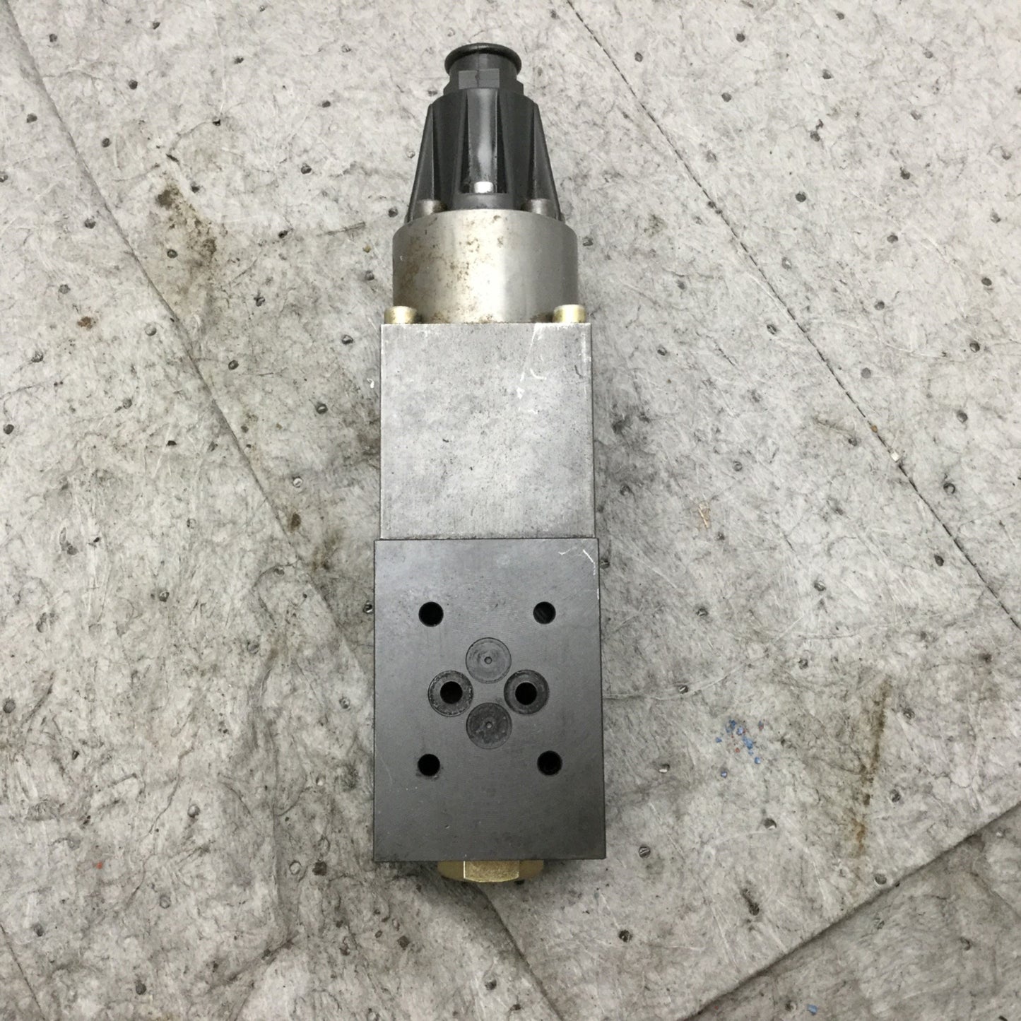 Used ARBURG Bosch DBETB-10/80 Proportional Pressure Relief Valve W/Position Feedback