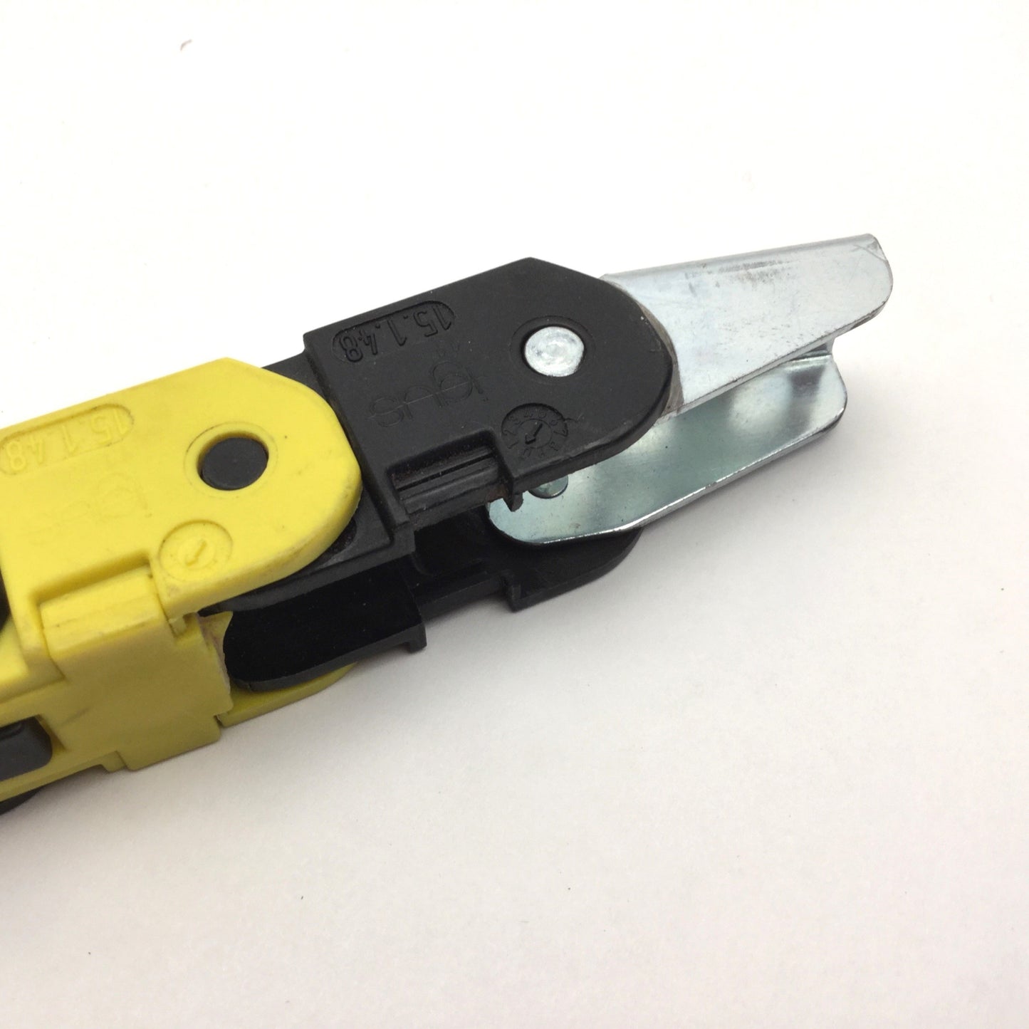 Used Igus 15.1.48 Energy Chain, Length: 20" x 1" (W) x 15/16" (H) With End Connectors