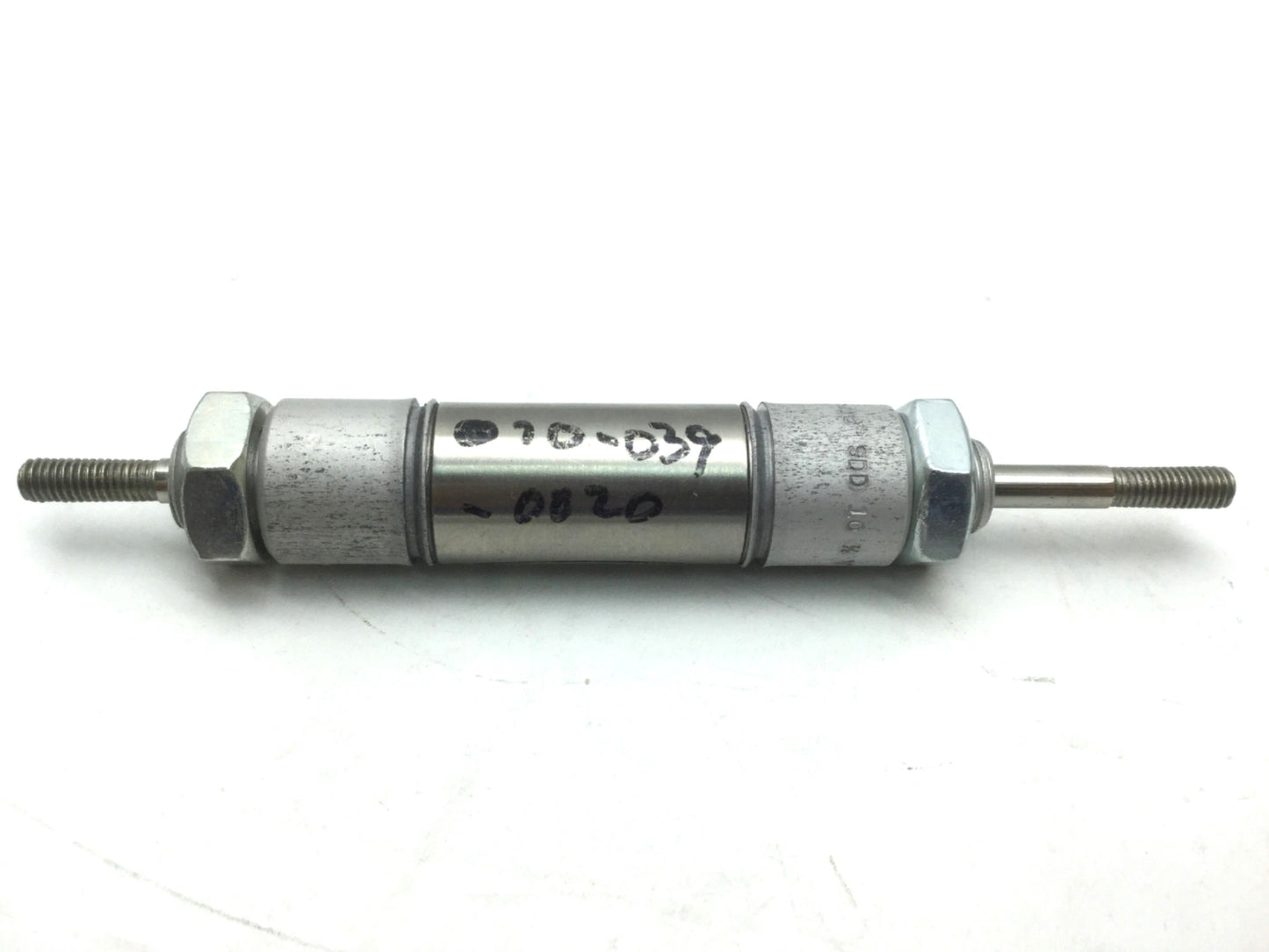 Used 4X Clippard SDD-10-1/2-V Double Acting Double End Cylinder Bore 5/8" Stroke 1/2"
