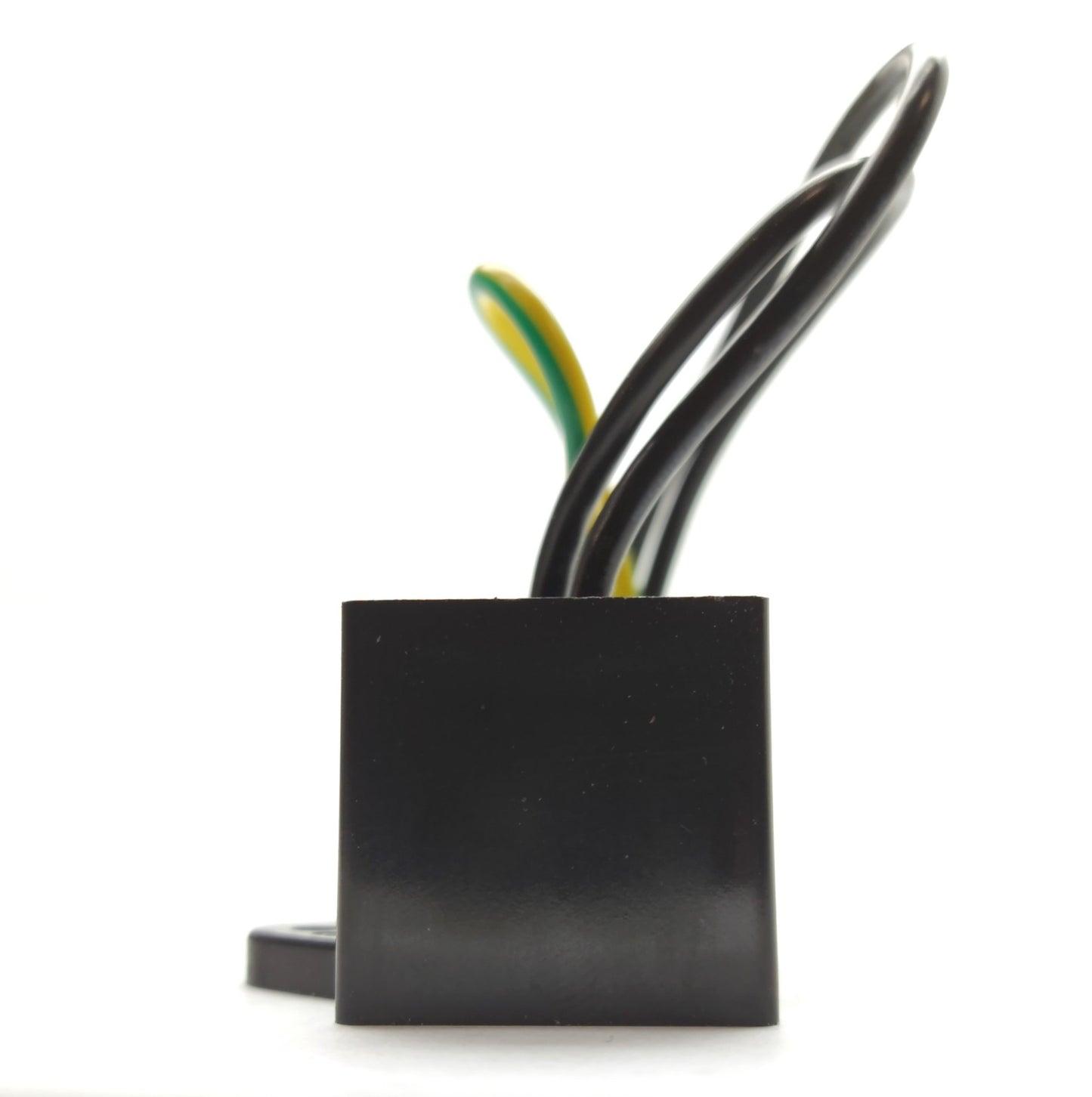 Used Okaya RCM-601BQZ-4 Surge Protector, 3-Wire, 1-Phase 250VAC 50/60Hz 2500A