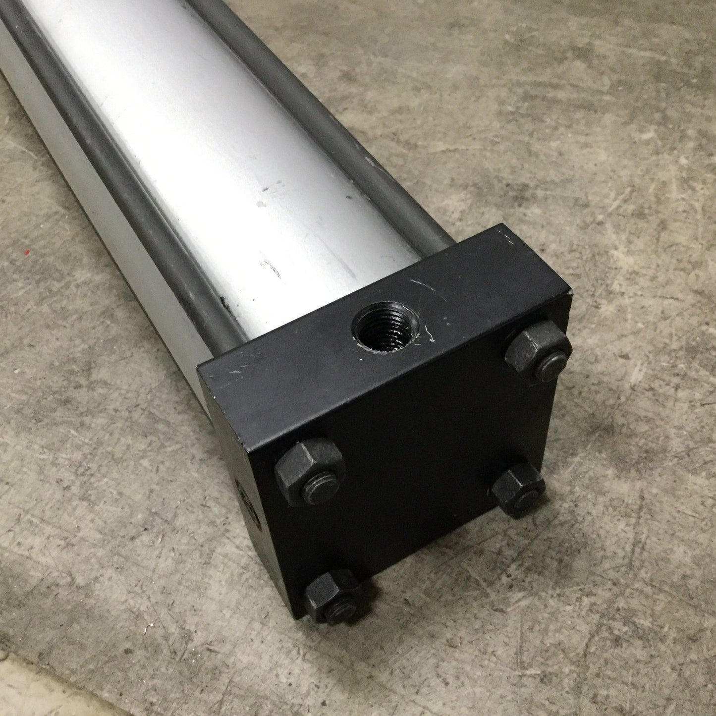 Used Norgren CE15A-D04-AMX90 Pneumatic Cylinder, Bore: 2.5", Stroke: 15", 1/4" NPT