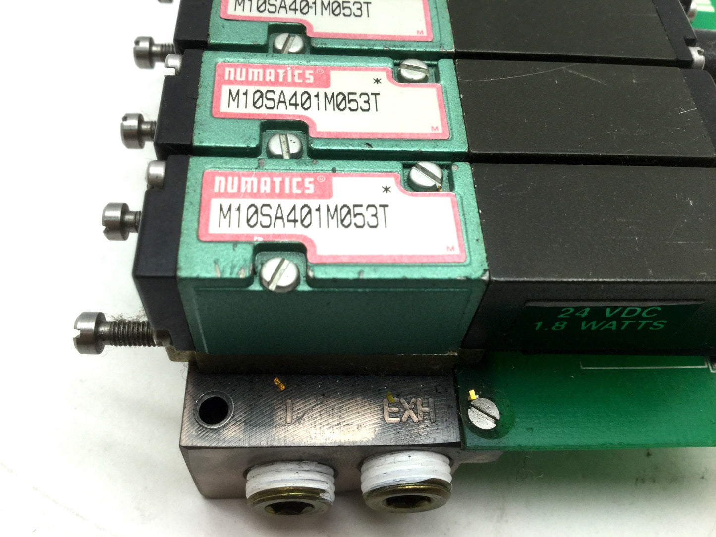 Used Manifold of 6 Numatics M10SA401M053T Solenoid Valves 10-32UNF 24VDC