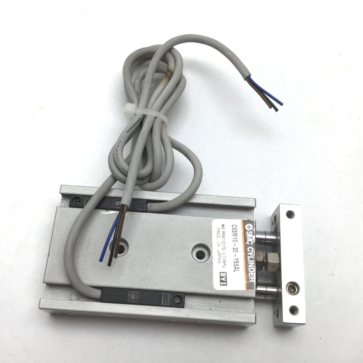 Used SMC CXSM10-20-Y59AL Dual Rod Cylinder, Bore: 10mm, Stroke: 20mm, With 2x Sensors