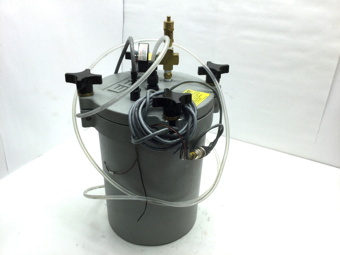 Used Nordson 626DTL-FS High Pressure Fluid Reservoir Aluminum Tank 5L, Gauge